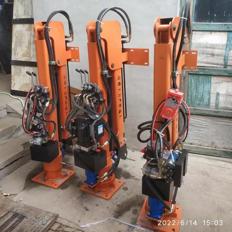 彰化市重汽蓝牌随车吊 3.2吨 国六动力强 液压驱动 农用自卸起重机